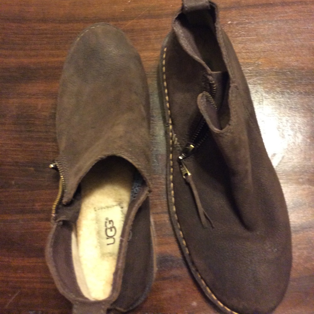 Women’s Ugg boots  size 9